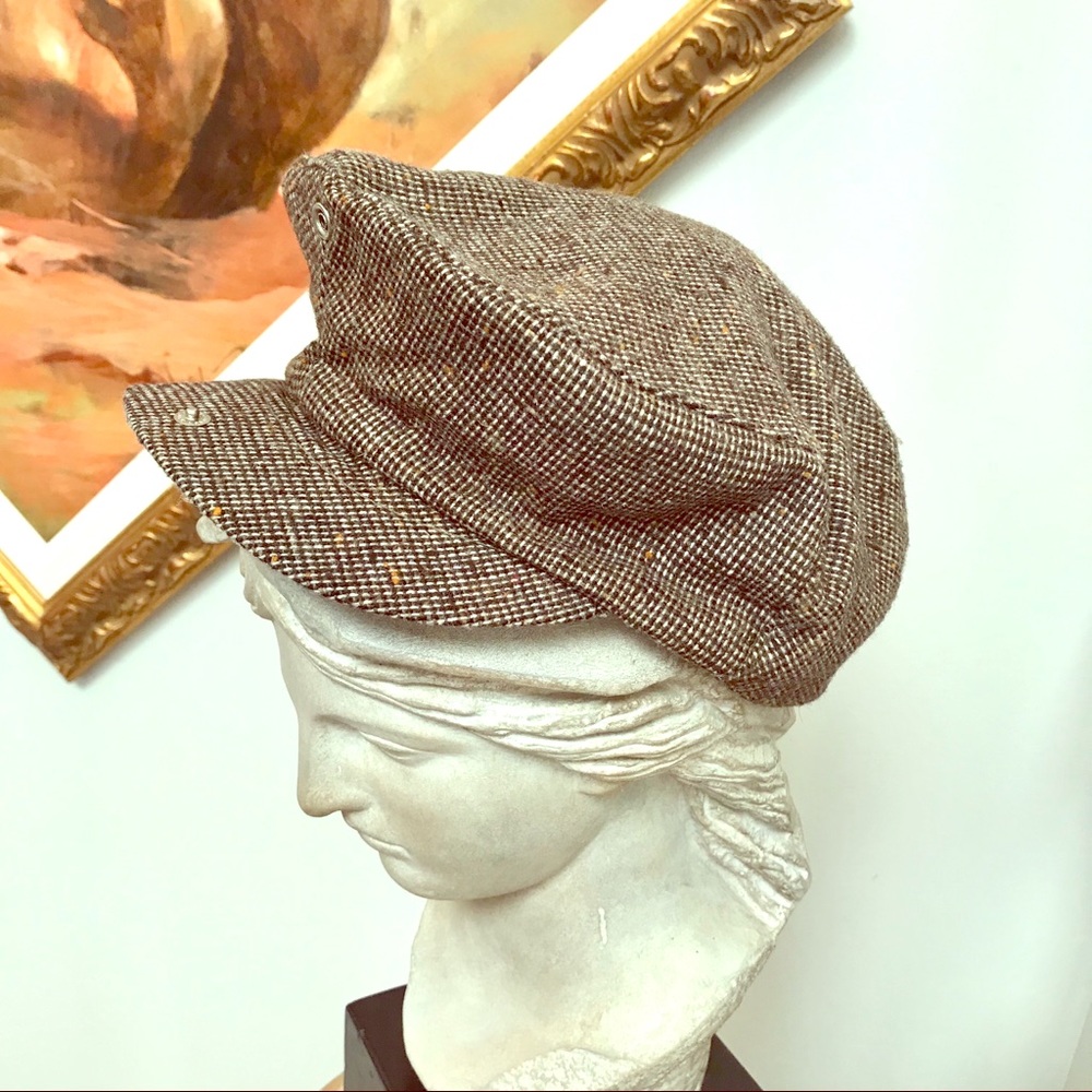 Vintage Tweed cap with snap